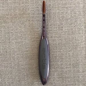 Artis Elite Smoke Linear 3 Brush
